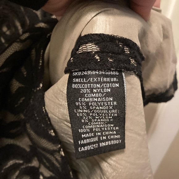 Le chateau lace fitted dress size 10 - Picture 4 of 5